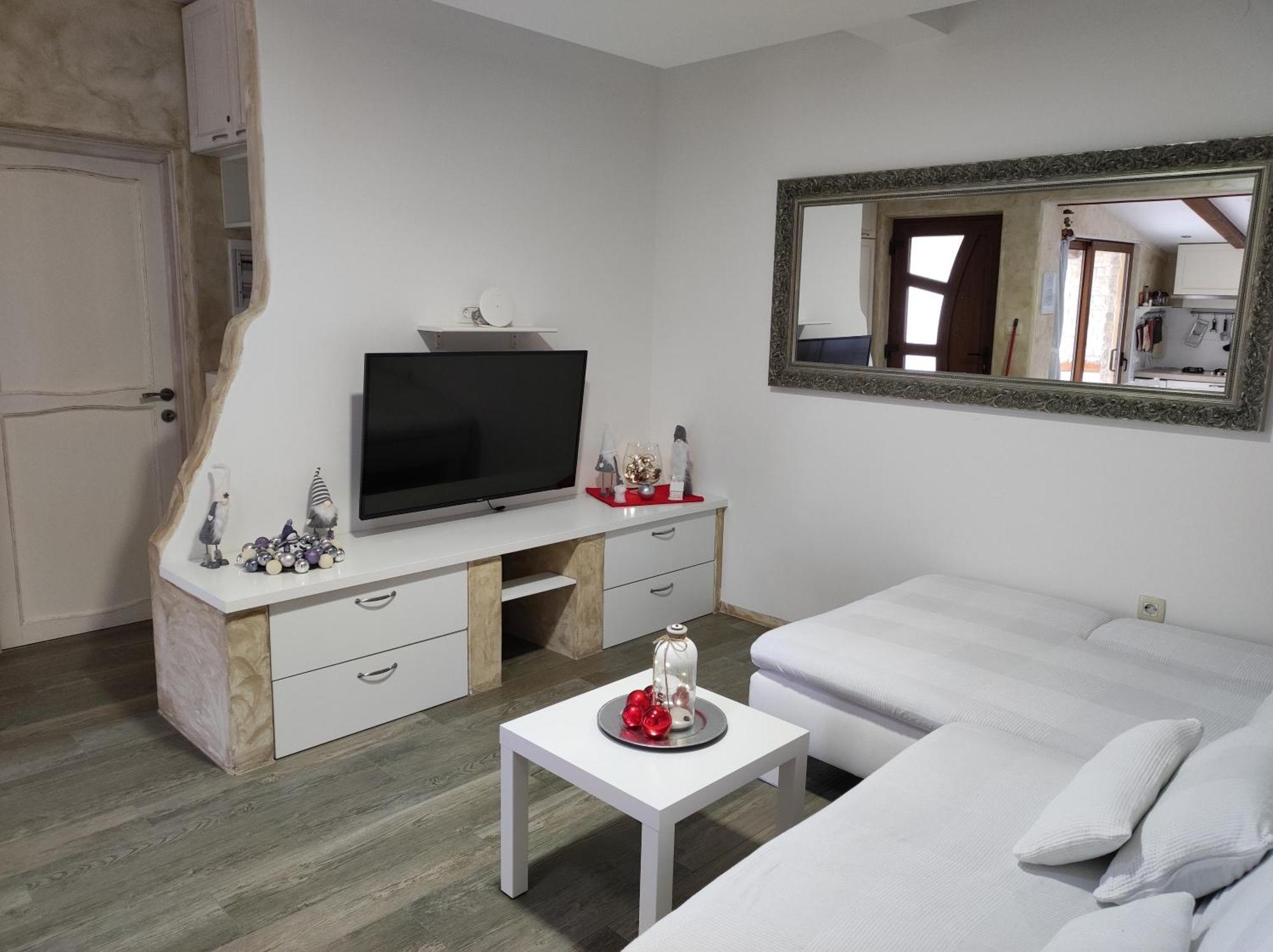 Luxury Apartment Alba With Pool Канфанар Екстериор снимка